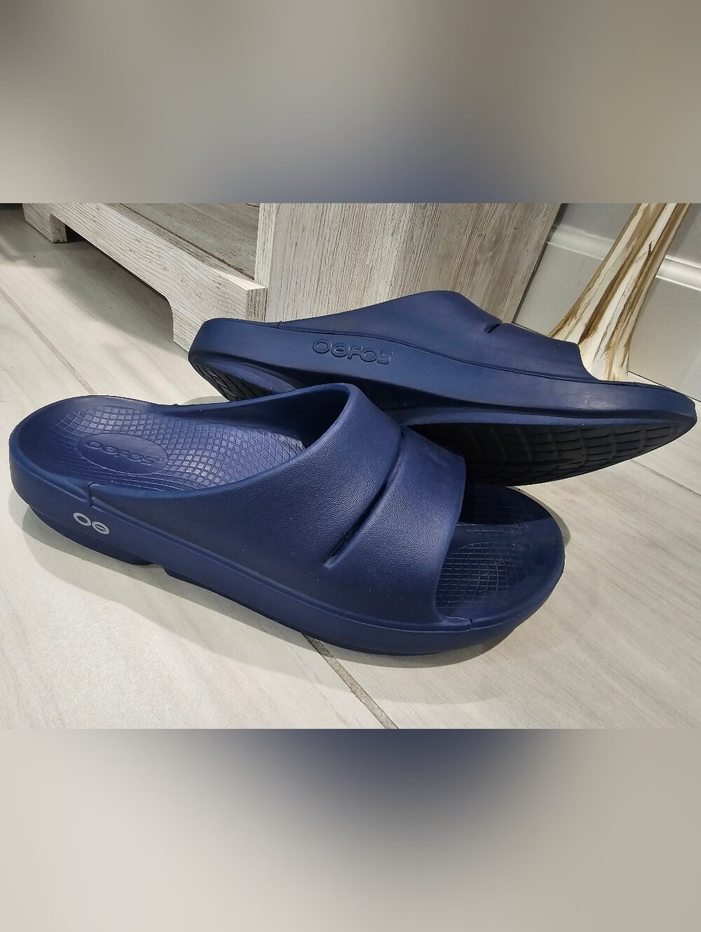 Oofos Women’s Navy Blue Recovery Slides Sandals Size 9